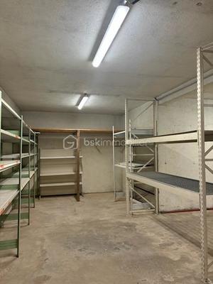 Local d'activité / Entrepôt - 140 m² - 3 pièces