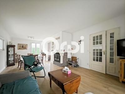 Maison - 140 m² - 6 pièces