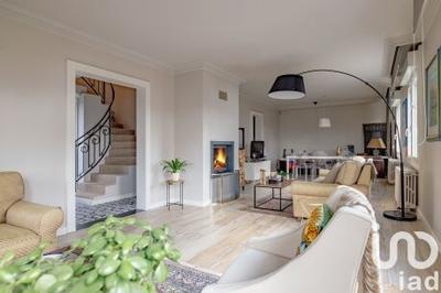 Maison - 180 m² - 6 pièces