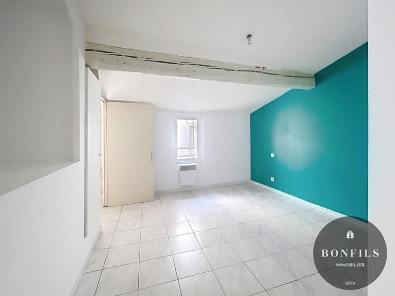 Appartement - 82 m² - 2 pièces