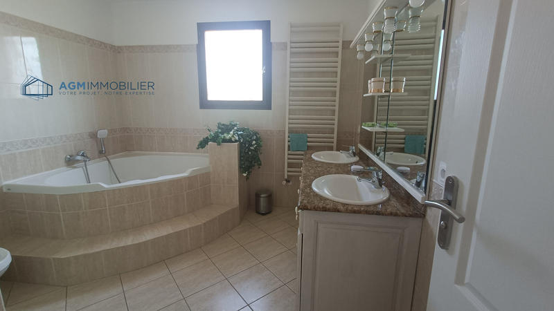 Villa - 127 m² - 6 pièces