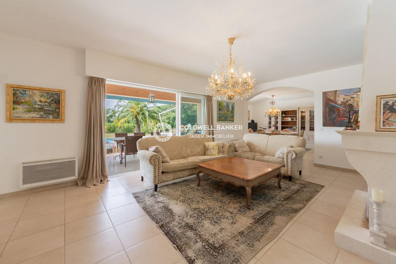 Villa - 250 m² - 4 pièces