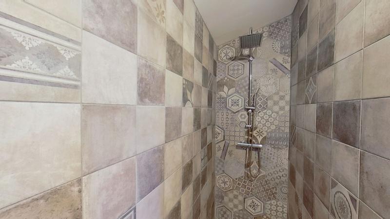 Maison - 200 m² - 6 pièces