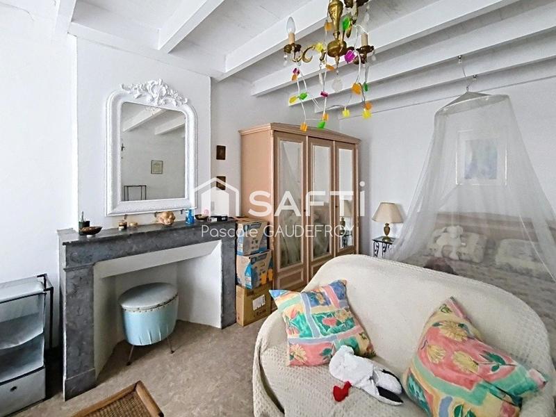 Maison - 270 m² - 9 pièces