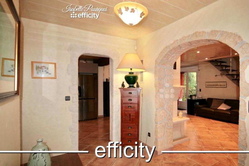 Maison - 215 m² - 6 pièces