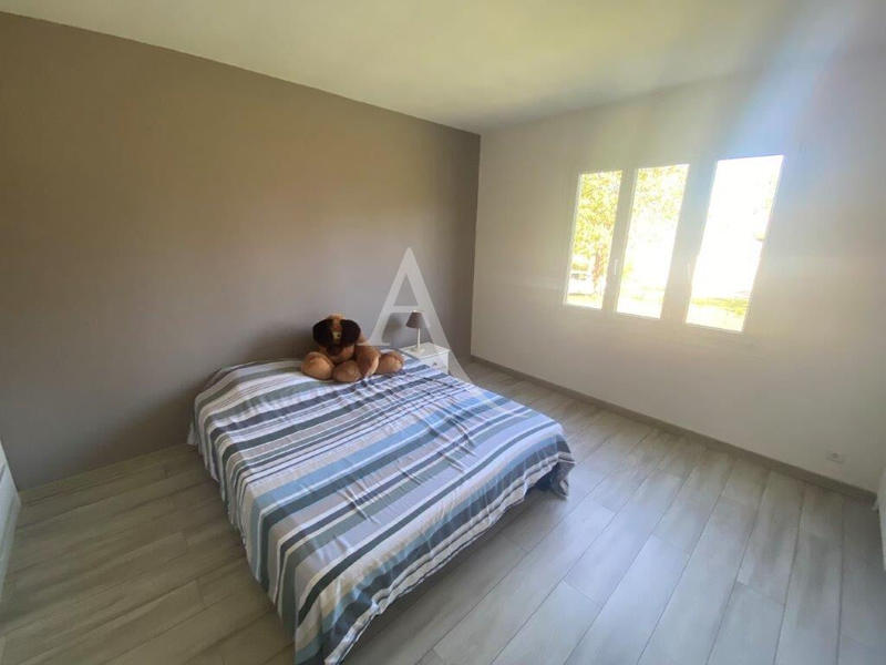 Maison - 223 m² - 8 pièces