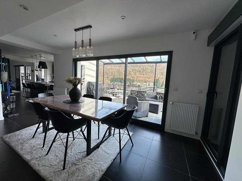 Maison - 380 m² - 7 pièces