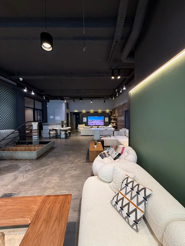 Local commercial - 254 m² - 6 pièces