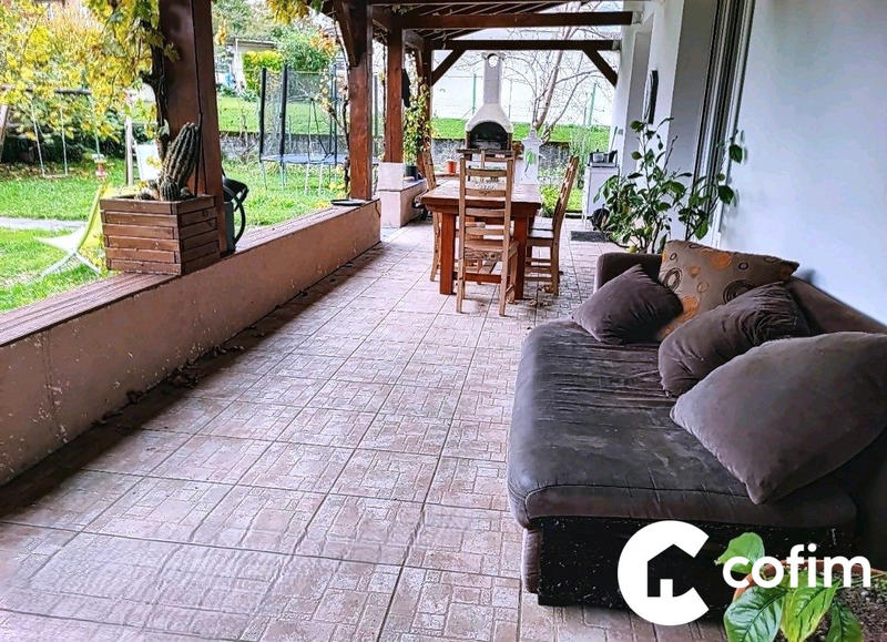 Maison traditionnelle - 170 m² - 6 pièces