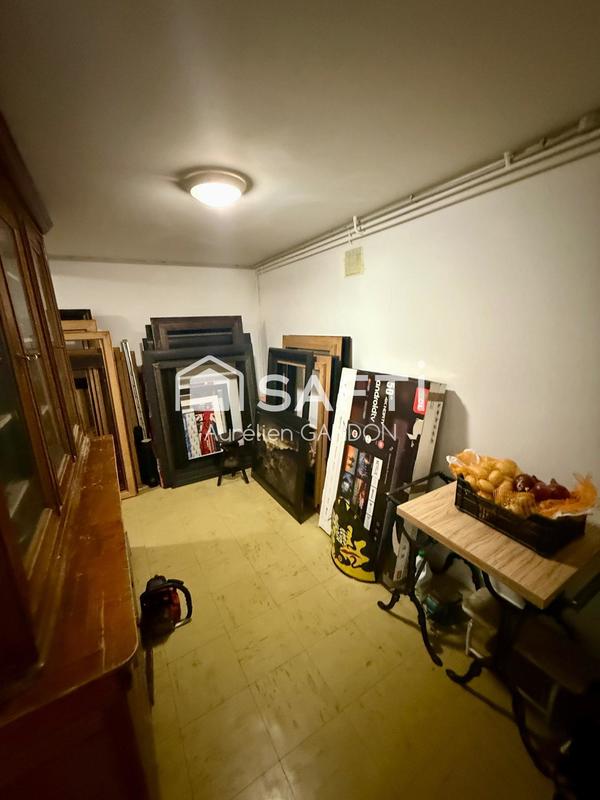 Maison - 202 m² - 7 pièces