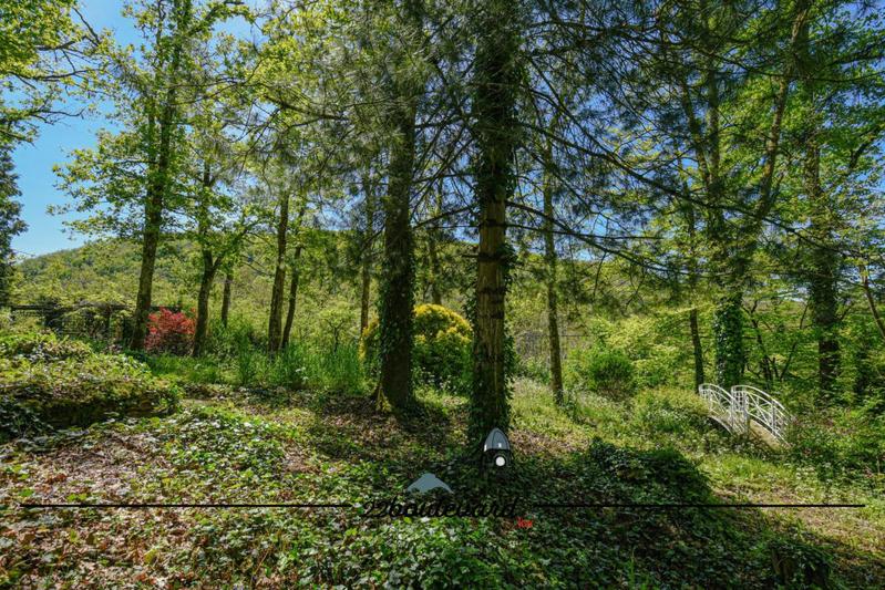 Maison - 220 m² - 7 pièces