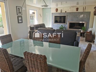 Maison - 200 m² - 7 pièces