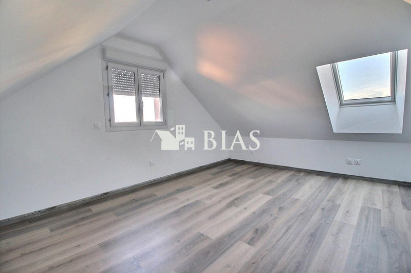 Maison - 137 m² - 5 pièces