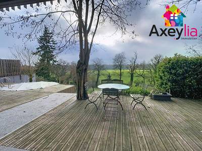 Maison - 303 m² - 10 pièces