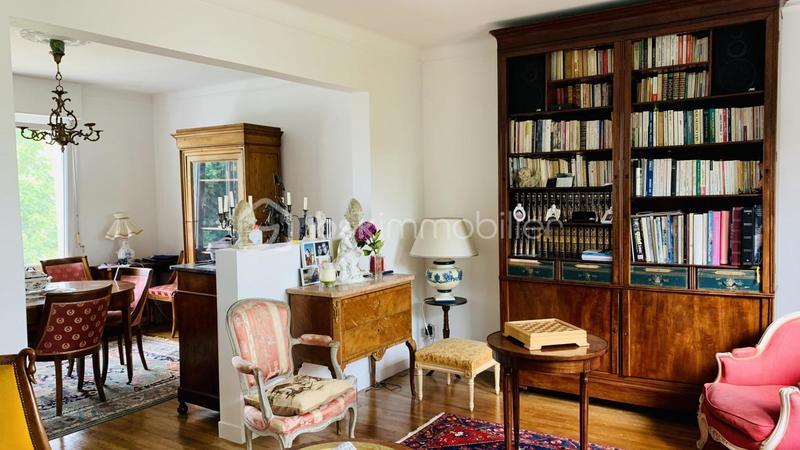 Maison en pierre - 225 m² - 10 pièces