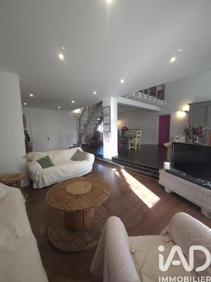 Maison - 230 m² - 5 pièces