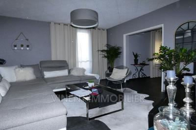 Appartement - 79 m² - 5 pièces