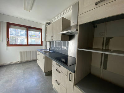 Appartement - 98 m² - 5 pièces