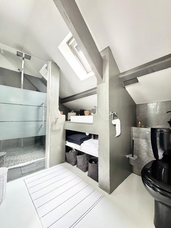 Maison - 280 m² - 7 pièces