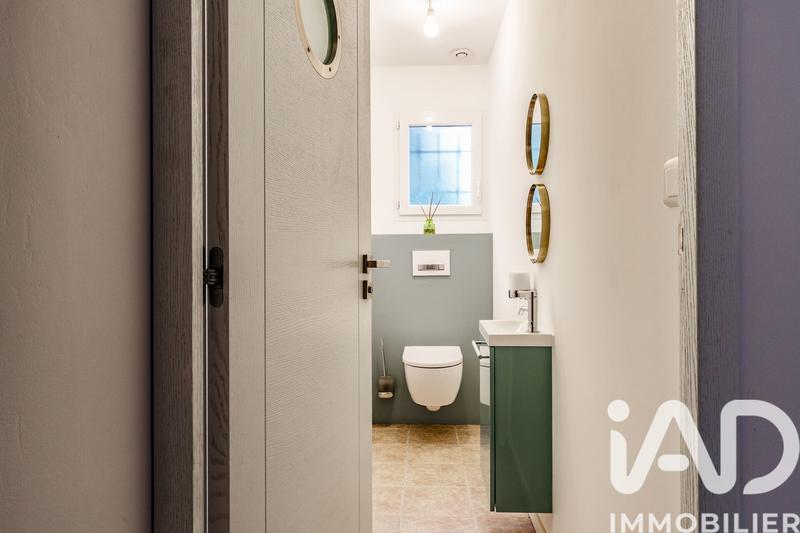 Maison - 240 m² - 8 pièces