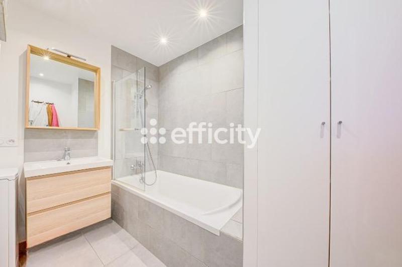 Appartement - 77 m² - 4 pièces