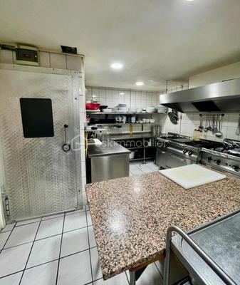 Local commercial - 226 m² - 5 pièces