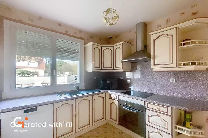 Maison - 90 m² - 5 pièces