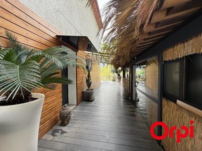 Maison - 110 m² - 4 pièces