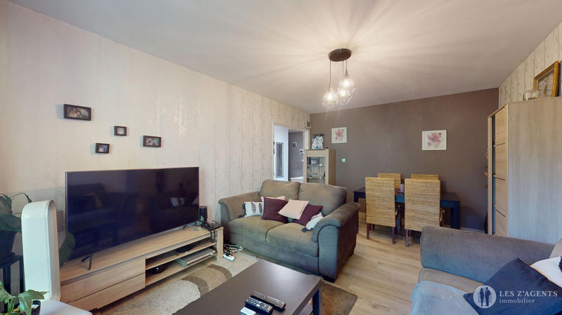 Appartement - 80 m² - 4 pièces