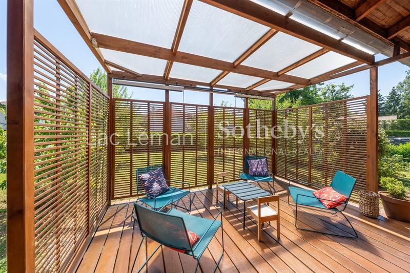 Maison - 238 m² - 8 pièces