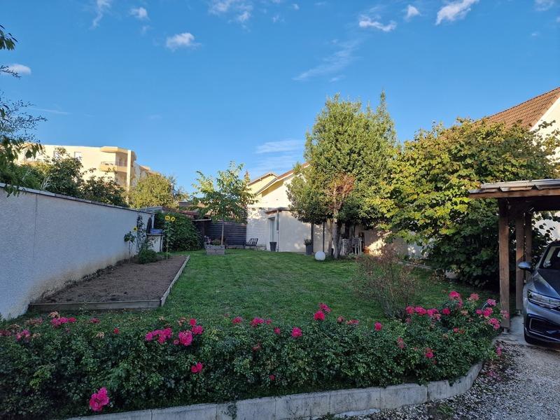 Maison - 95 m² - 5 pièces