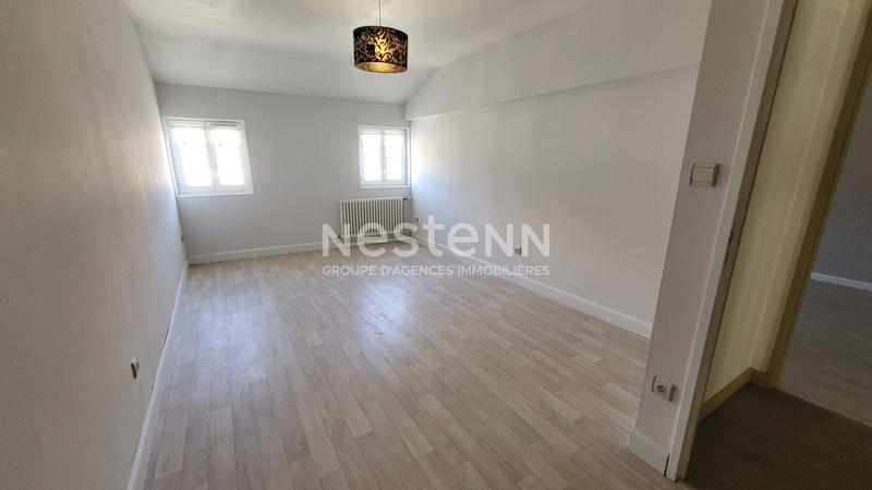 Maison - 215 m² - 8 pièces