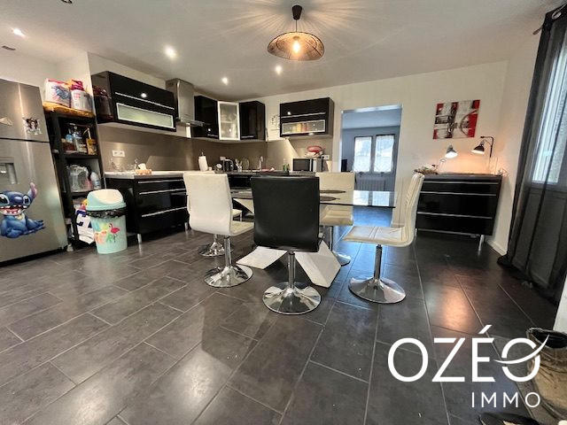 Maison - 105 m² - 5 pièces