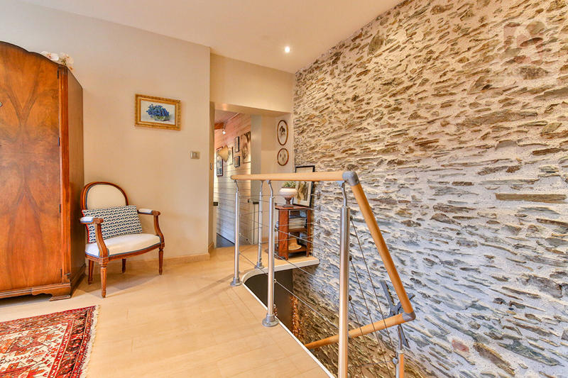 Maison - 183 m² - 5 pièces