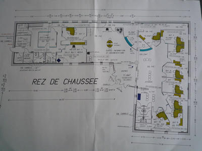 Local d'activité / Entrepôt - 672 m² - 25 pièces