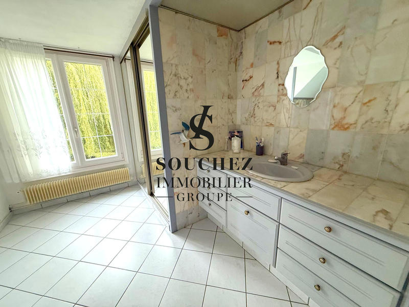 Maison - 140 m² - 5 pièces