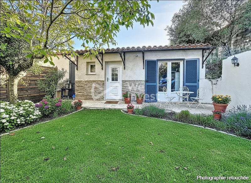 Maison traditionnelle - 230 m² - 9 pièces