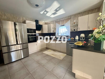 Maison - 142 m² - 6 pièces