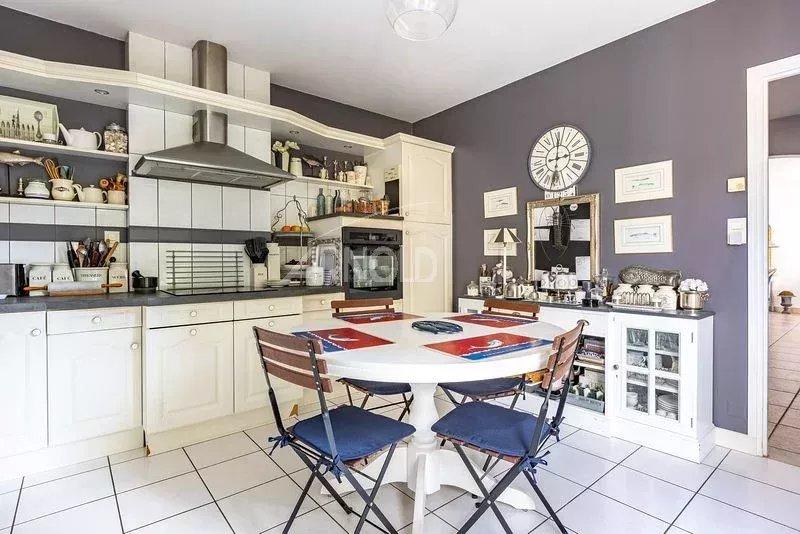 Maison - 165 m² - 6 pièces