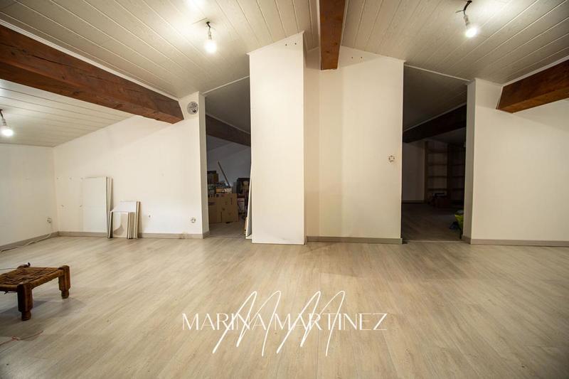 Maison - 242 m² - 5 pièces