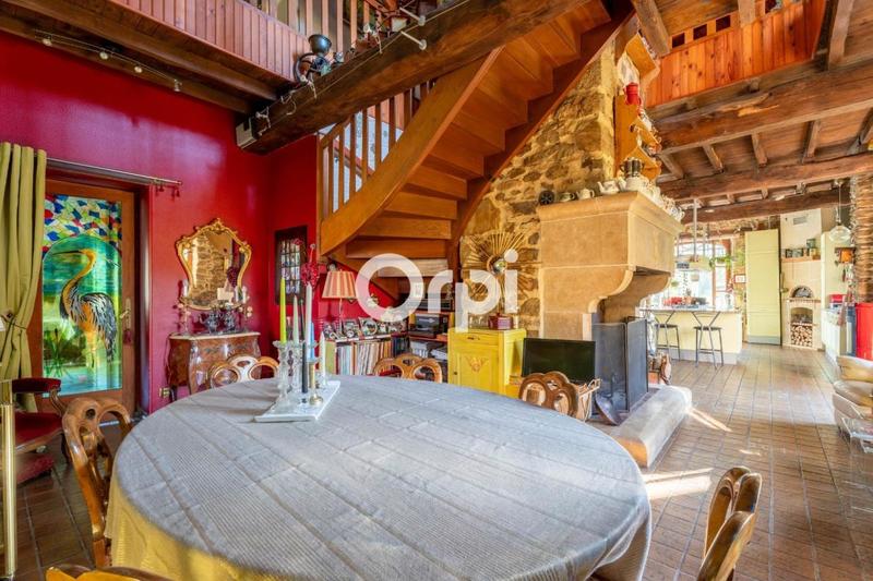 Propriété - 237 m² - 5 pièces