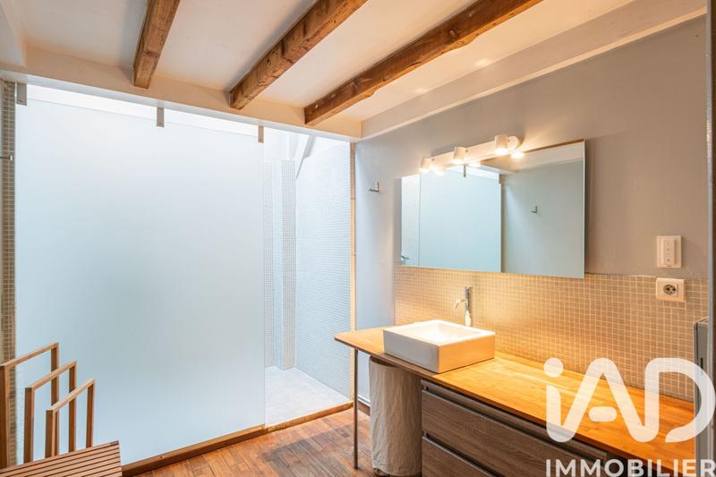 Maison - 310 m² - 8 pièces