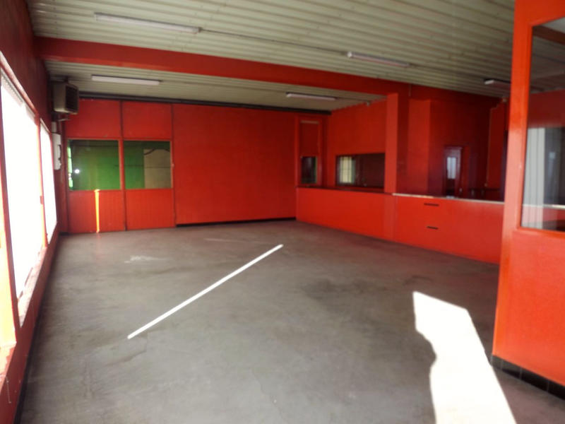 Local commercial - 820 m²
