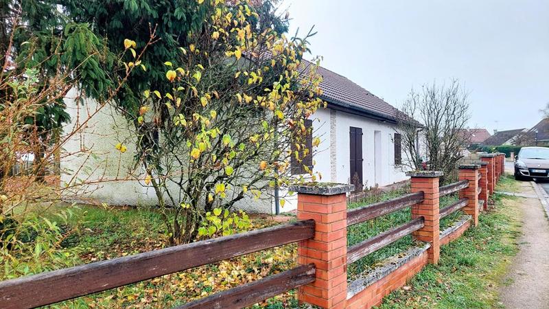 Maison - 93 m² - 4 pièces