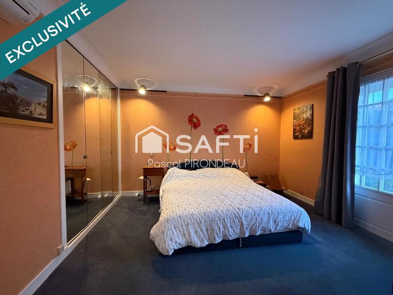 Maison - 207 m² - 7 pièces