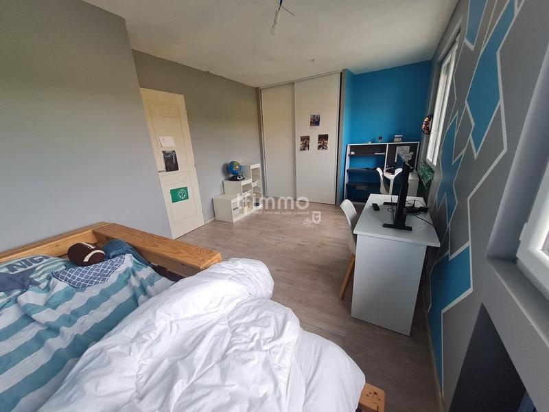 Maison - 212 m² - 9 pièces