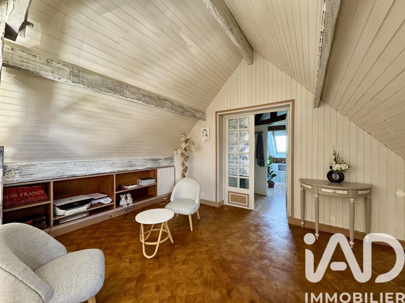 Maison - 300 m² - 8 pièces