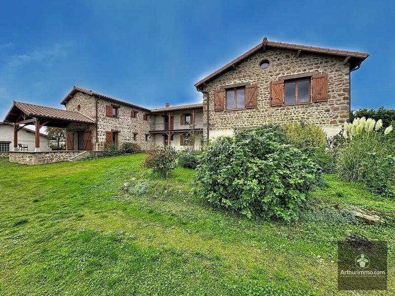 Maison - 340 m² - 8 pièces