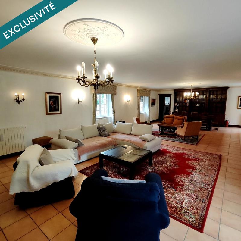 Propriété - 476 m² - 21 pièces