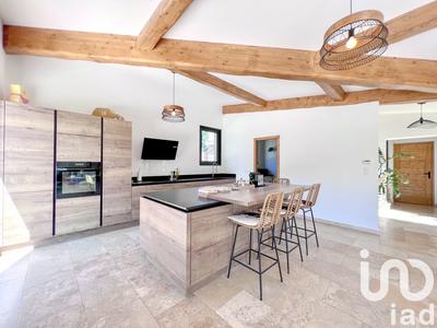 Maison - 290 m² - 8 pièces